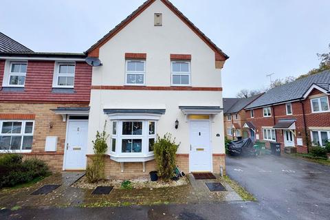 3 bedroom end of terrace house for sale, Mandarin Drive, Newbury RG14