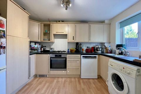 3 bedroom end of terrace house for sale, Mandarin Drive, Newbury RG14