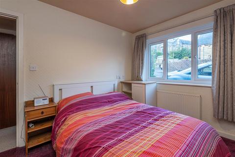 5 Bradley View, Holywell Green, Halifax, HX4 9DN