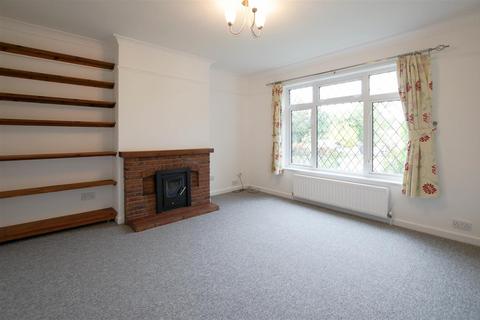 3 bedroom semi-detached house to rent, Wiston Avenue, Donnington