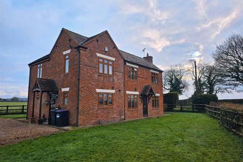 3 bedroom detached house to rent, Folley  Cross Cottage, Whittimere Lane, Bobbington