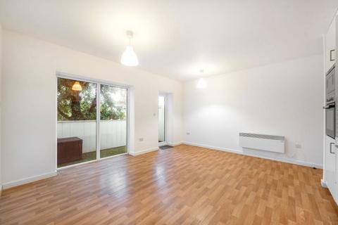 1 bedroom flat for sale, Pound Street, Newbury, Berkshire, RG14 6BP