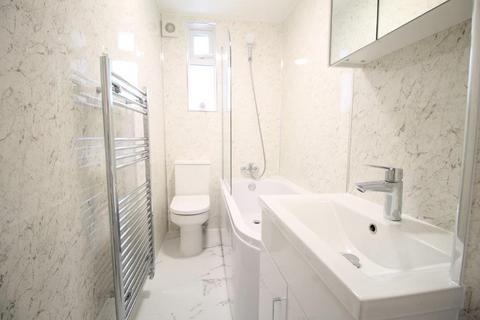 2 bedroom flat to rent, Byron Way, Northolt UB5