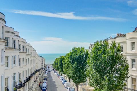 2 bedroom flat for sale, Lansdowne Place, Hove, East Sussex, BN3