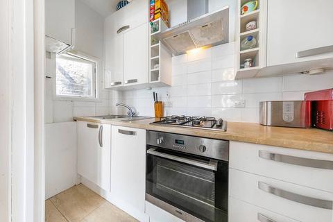 1 bedroom flat to rent, Gauden Road, Clapham North, London, SW4