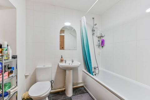 1 bedroom flat for sale, Goulden House, Bullen Street, Battersea, London, SW11