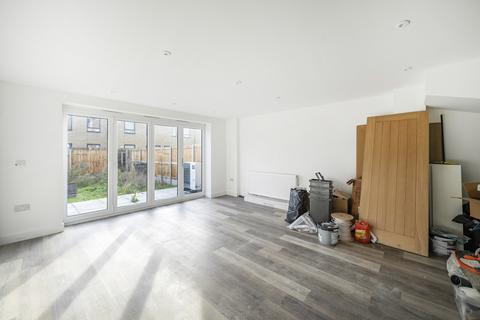 4 bedroom end of terrace house for sale, Commonside East, Mitcham CR4