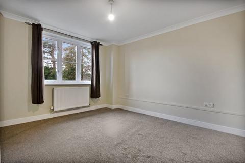 2 bedroom maisonette for sale, Moat Road, East Grinstead, RH19