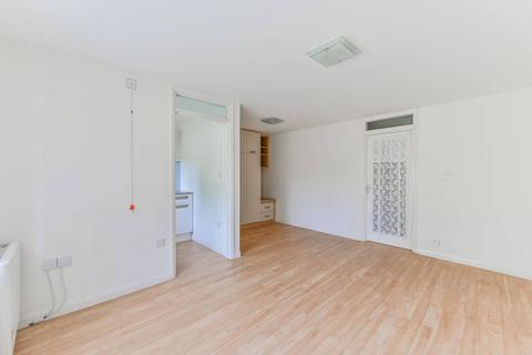 Studio for sale, South Park Hill Road, Central Croydon, South Croydon, CR2