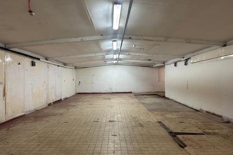 Warehouse to rent, West End Road, Southall