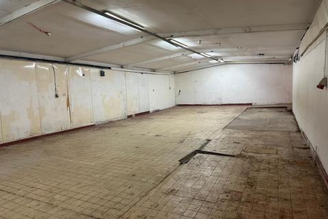 Warehouse to rent, West End Road, Southall