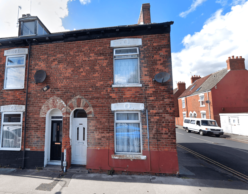 2 Bedroom End Terrace for Sale