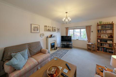 2 bedroom flat for sale, Cyril Bell Close, Lymm WA13