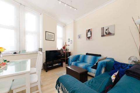 1 bedroom flat for sale, Balham High Road, Balham, London, SW12