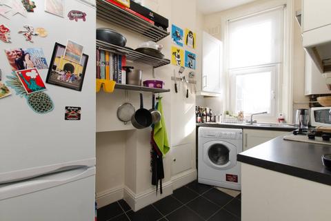 1 bedroom flat for sale, Balham High Road, Balham, London, SW12