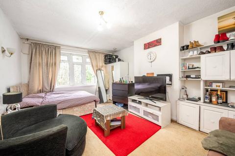 3 bedroom flat for sale, Watford Way, Hendon, London, NW4