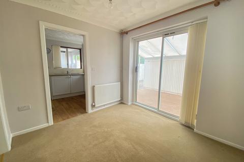 2 bedroom end of terrace house to rent, Loxton Road, BS23