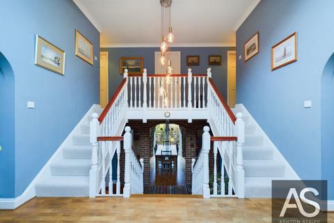 4 bedroom detached house for sale, Sandrock Hill, Crowhurst, TN33