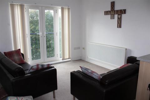 2 bedroom apartment to rent, Priory Chase, Pontefract