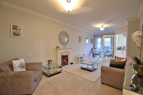 1 bedroom apartment for sale, Branksomewood Road, Fleet GU51