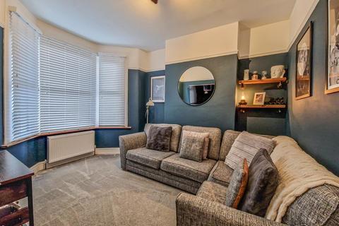 2 bedroom terraced house for sale, North Avenue, Southend-on-Sea SS2