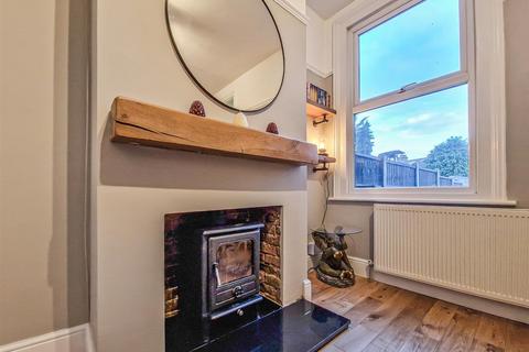 2 bedroom terraced house for sale, North Avenue, Southend-on-Sea SS2