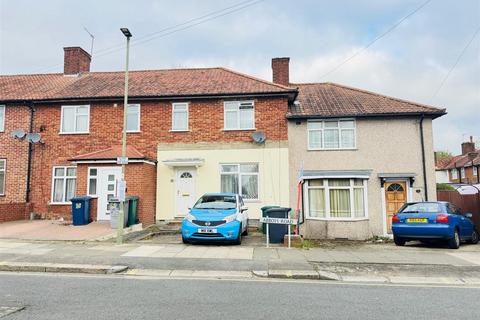 3 bedroom terraced house for sale, Abbots Road, Edgware