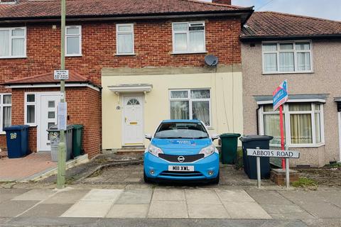 3 bedroom terraced house for sale, Abbots Road, Edgware