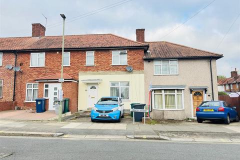 31 Abbots Road, Edgware, HA8 0QT
