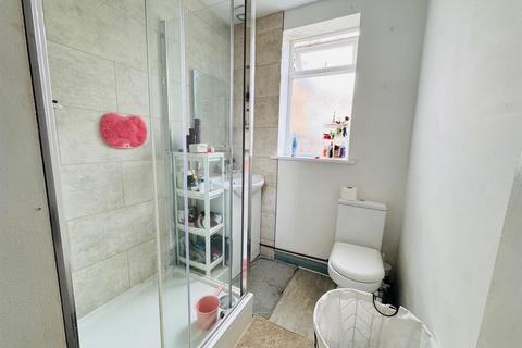 31 Abbots Road, Edgware, HA8 0QT