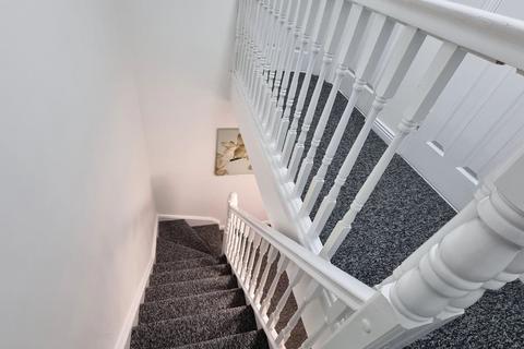 4 bedroom terraced house for sale, Blackburn Way, Nottingham