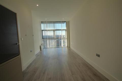 1 bedroom flat to rent, Farnham Road, Slough