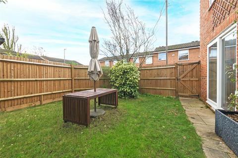 3 bedroom end of terrace house for sale, Arundel Close, SW11