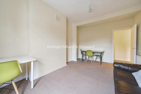 2 bedroom apartment to rent, Heyford Avenue Vauxhall SW8