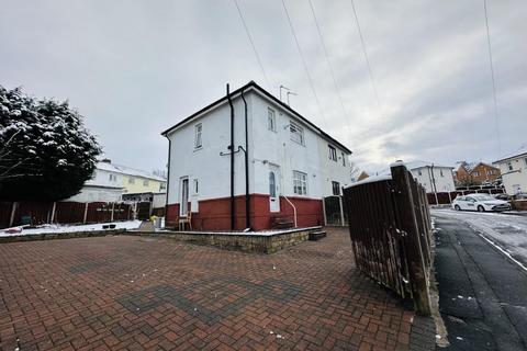 3 bedroom semi-detached house to rent, Hill Top Estate, Heckmondwike