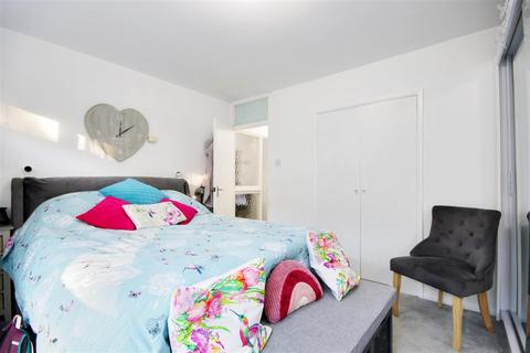 30, Barclay Court Park View, Hoddesdon, EN11 8PY