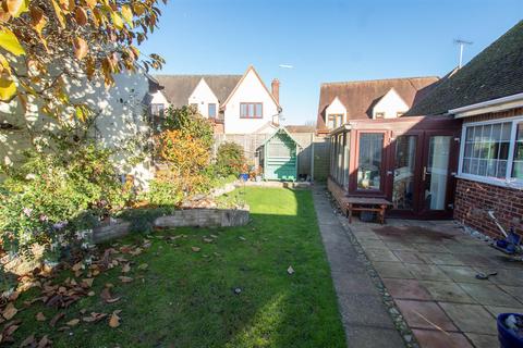 2 bedroom detached bungalow for sale, North Street, Steeple Bumpstead CB9