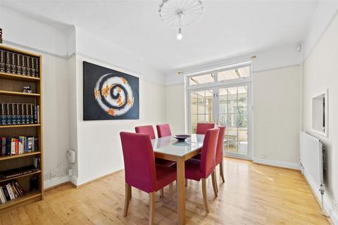 3 bedroom terraced house to rent, Crossway, Raynes Park, SW20.