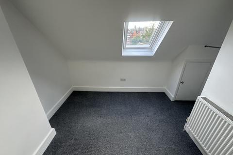 1 bedroom flat to rent, Cheriton Road, Folkestone, CT20