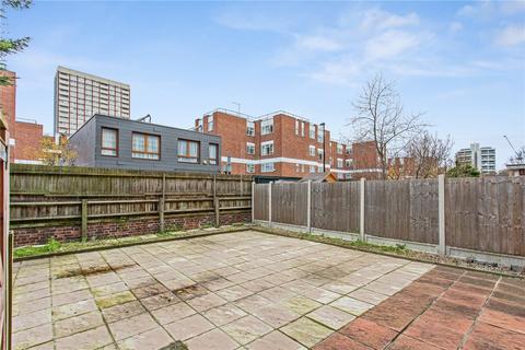 3 bedroom apartment to rent, Canrobert Street, London, E2