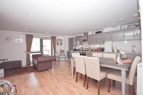 2 bedroom apartment for sale, Lily Close, Pinner HA5