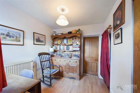 9 The Brickyard, Hanbury, Burton-on-trent, DE13 8TL