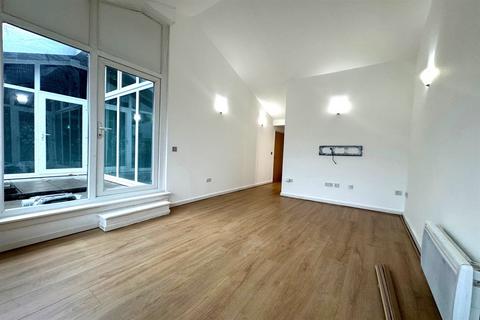 2 bedroom apartment to rent, Grainstore, Canning Town, E16