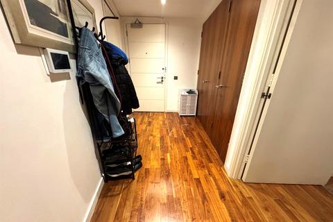 undefined, New Providence Wharf, E14