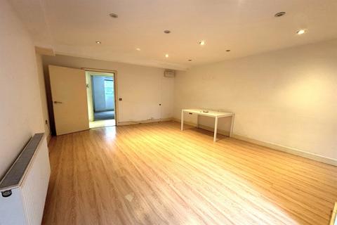 2 bedroom apartment to rent, Mountgrove Road, N5