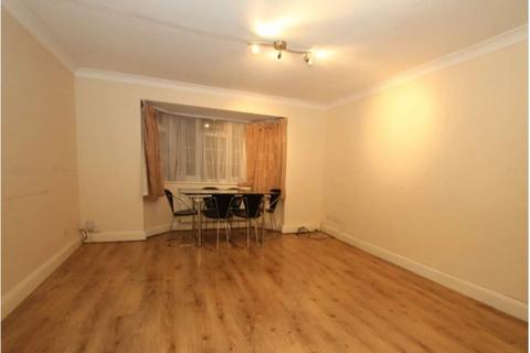 2 bedroom flat to rent, Copley Road, Stanmore HA7