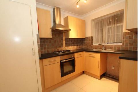 2 bedroom flat to rent, Copley Road, Stanmore HA7