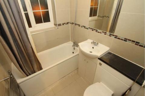 2 bedroom flat to rent, Copley Road, Stanmore HA7