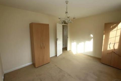 2 bedroom flat to rent, Copley Road, Stanmore HA7