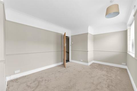 91 Elstree Gardens, Belvedere, DA17 5DR
